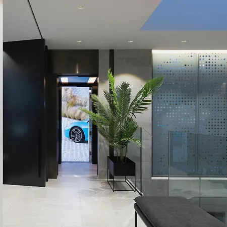 Saudade - Ultra Luxury Futuristic Ocean Zen Retreat Willa