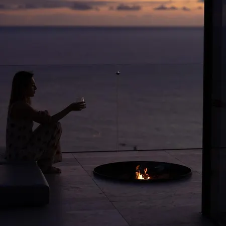 Saudade - Ultra Luxury Futuristic Ocean Zen Retreat Villa