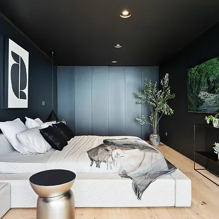 Villa Saudade - Ultra Luxury Futuristic Ocean Zen Retreat Ribeira Brava