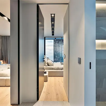 Villa Saudade - Ultra Luxury Futuristic Ocean Zen Retreat