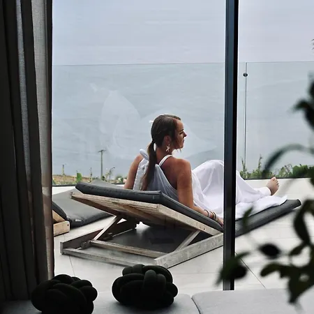 Villa Saudade I - Ultra Luxury Futuristic Ocean Zen Retreat