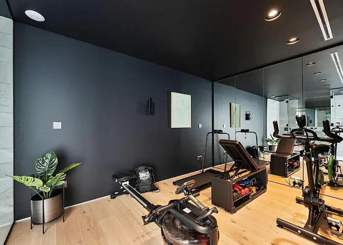 Saudade - Ultra Luxury Futuristic Ocean Zen Retreat 里贝拉布拉瓦