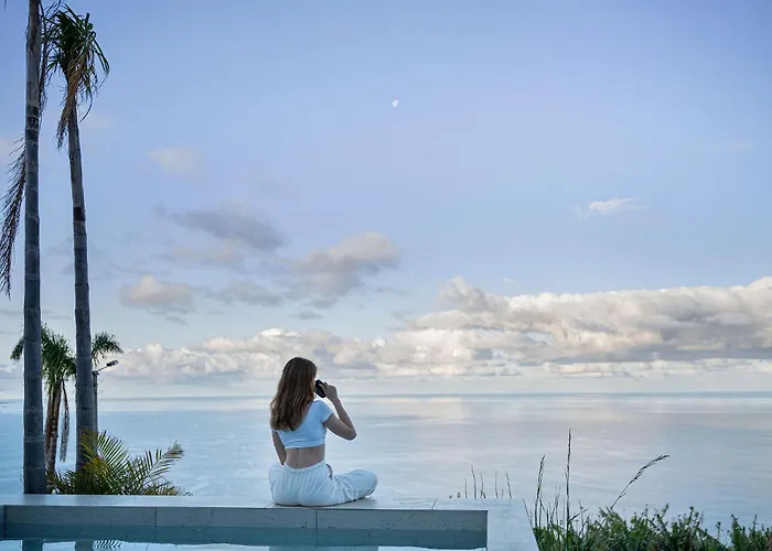 Saudade - Ultra Luxury Futuristic Ocean Zen Retreat 别墅 *