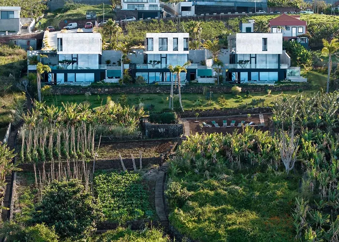 Вилла Saudade - Ultra Luxury Futuristic Ocean Zen Retreat