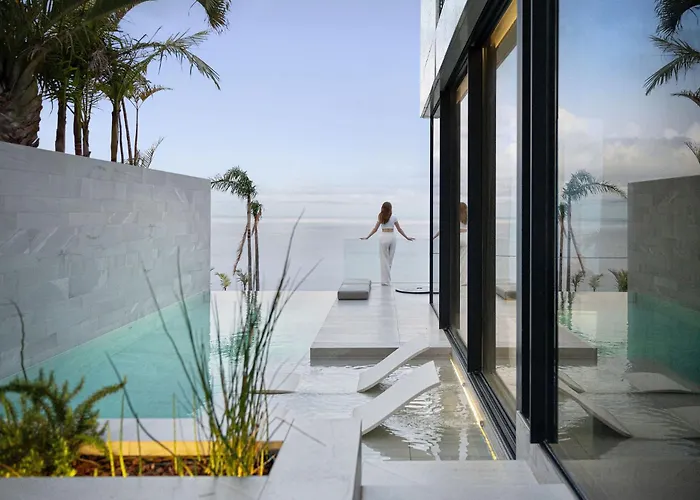 Saudade - Ultra Luxury Futuristic Ocean Zen Retreat *